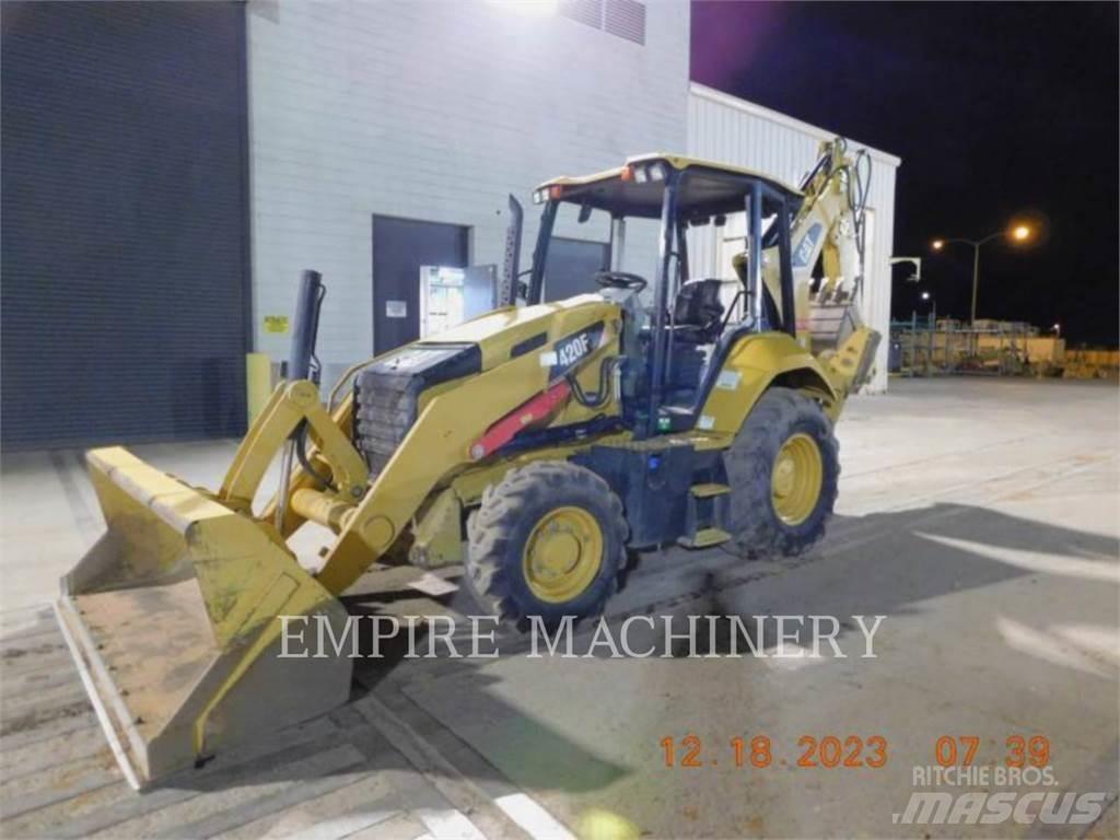 CAT 420F2 4EO Товарач със заден ексватор