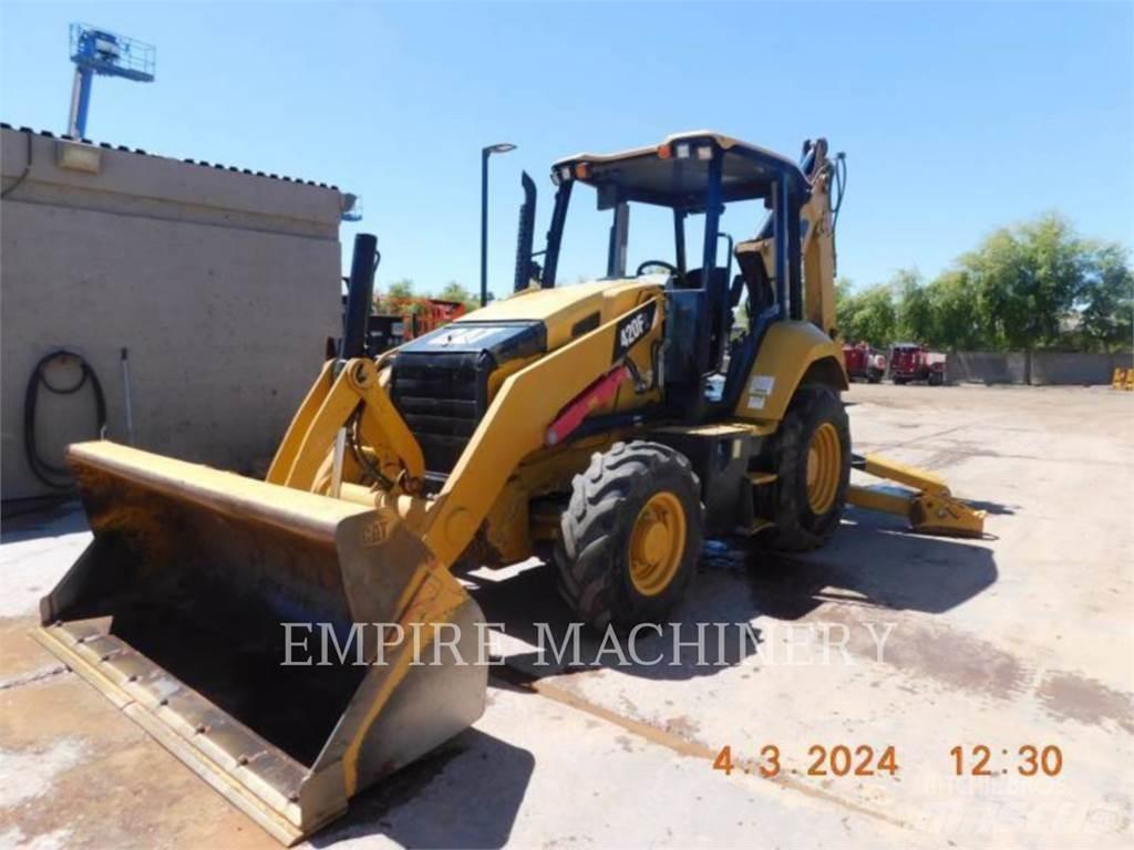 CAT 420F2 4EO Товарач със заден ексватор