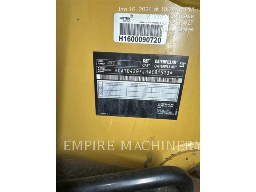 CAT 420F2 4EO Товарач със заден ексватор