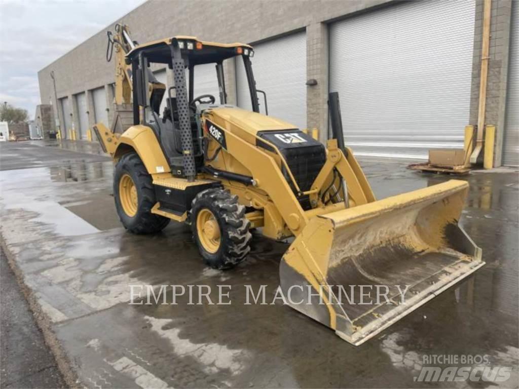 CAT 420F2 4EO Товарач със заден ексватор