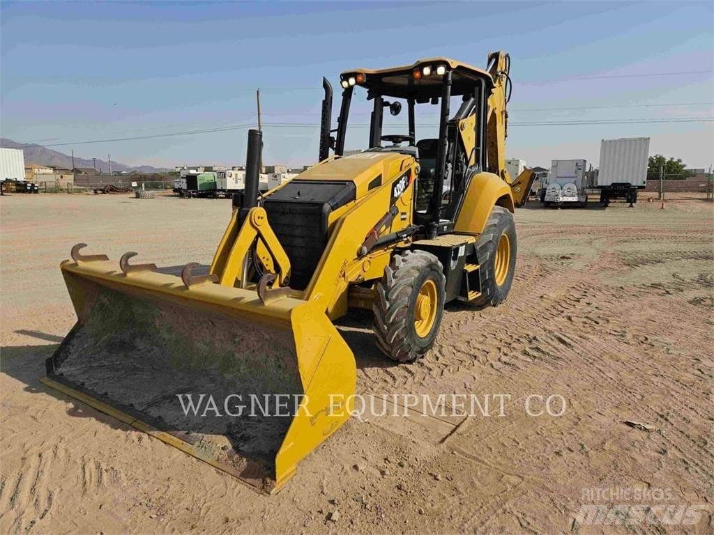 CAT 420F2 4WDS Товарач със заден ексватор