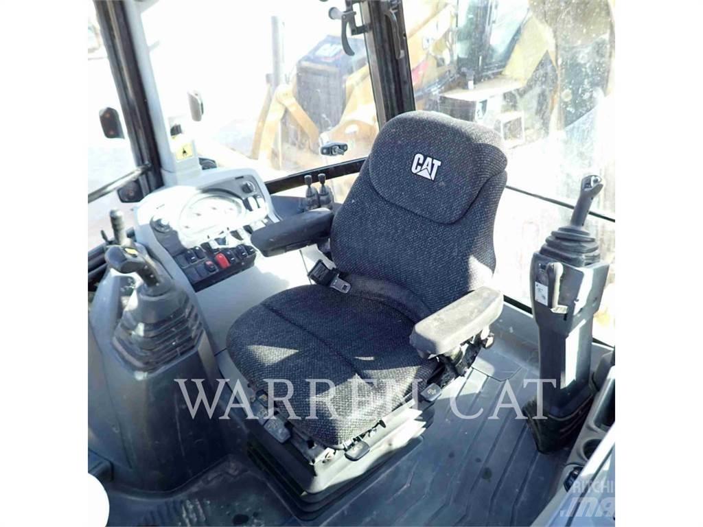 CAT 420F2 AE4T Товарач със заден ексватор