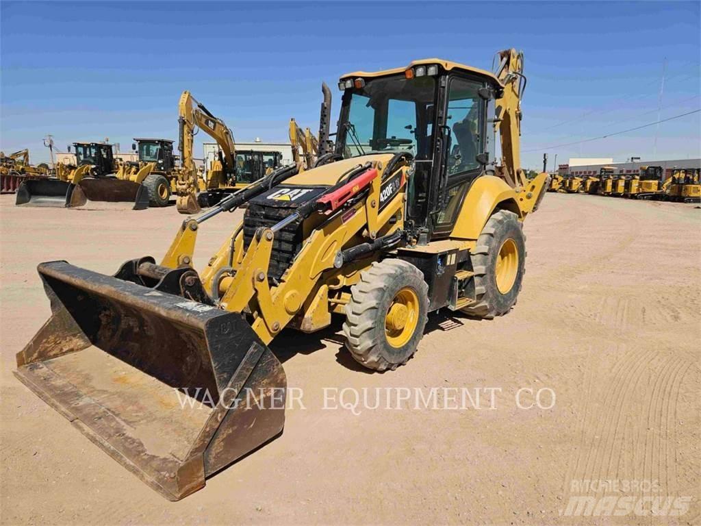 CAT 420F2 IT Товарач със заден ексватор