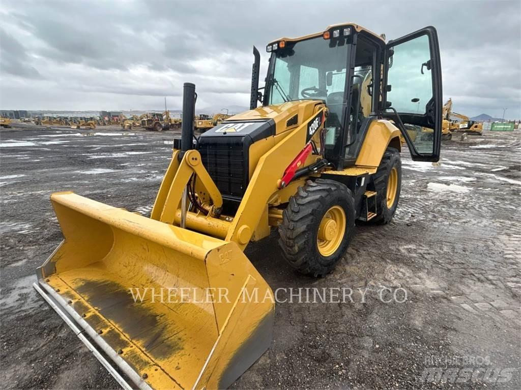CAT 420F2 THAS Товарач със заден ексватор