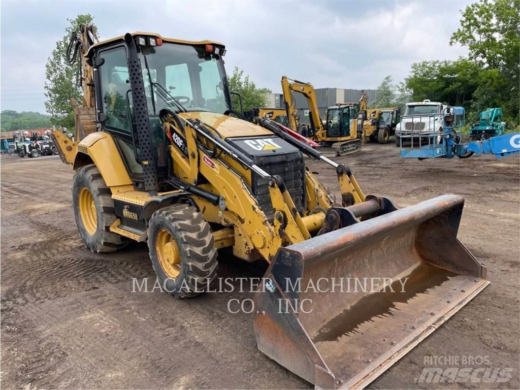CAT 420F2IT Товарач със заден ексватор