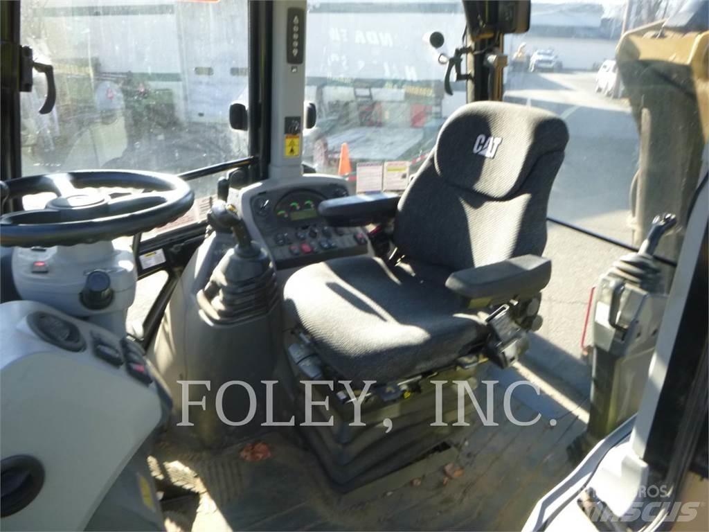CAT 420F2IT Товарач със заден ексватор