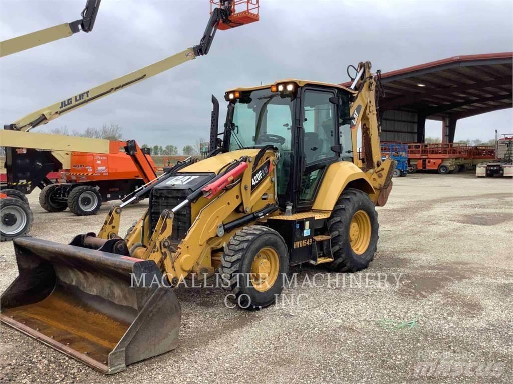 CAT 420F2IT Товарач със заден ексватор