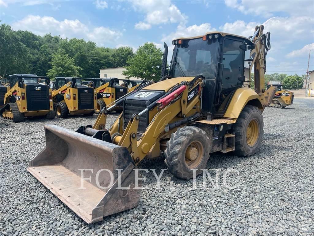 CAT 420F2IT Товарач със заден ексватор