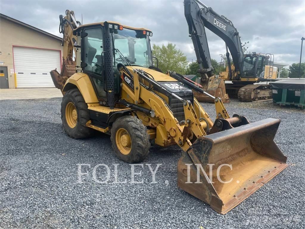 CAT 420F2IT Товарач със заден ексватор