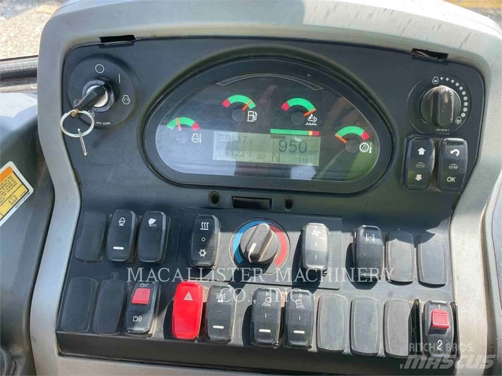 CAT 420F2IT Товарач със заден ексватор