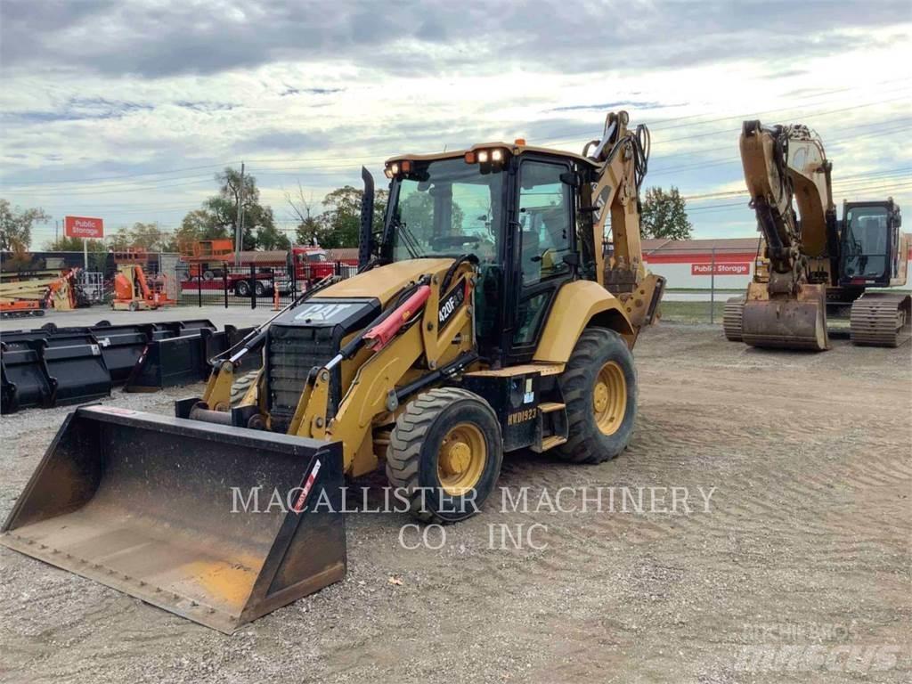 CAT 420F2IT Товарач със заден ексватор