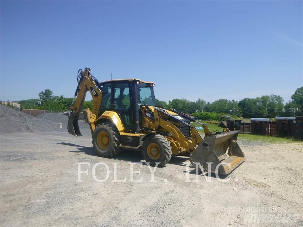 CAT 420F2IT Товарач със заден ексватор