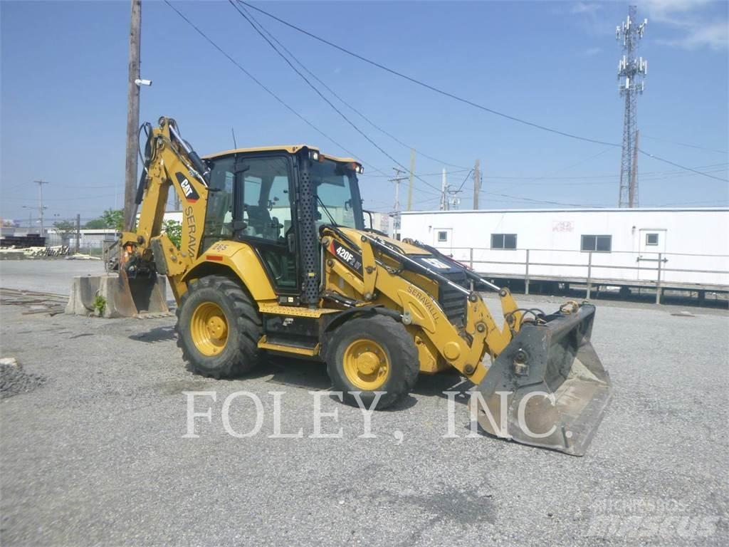 CAT 420F2IT Товарач със заден ексватор