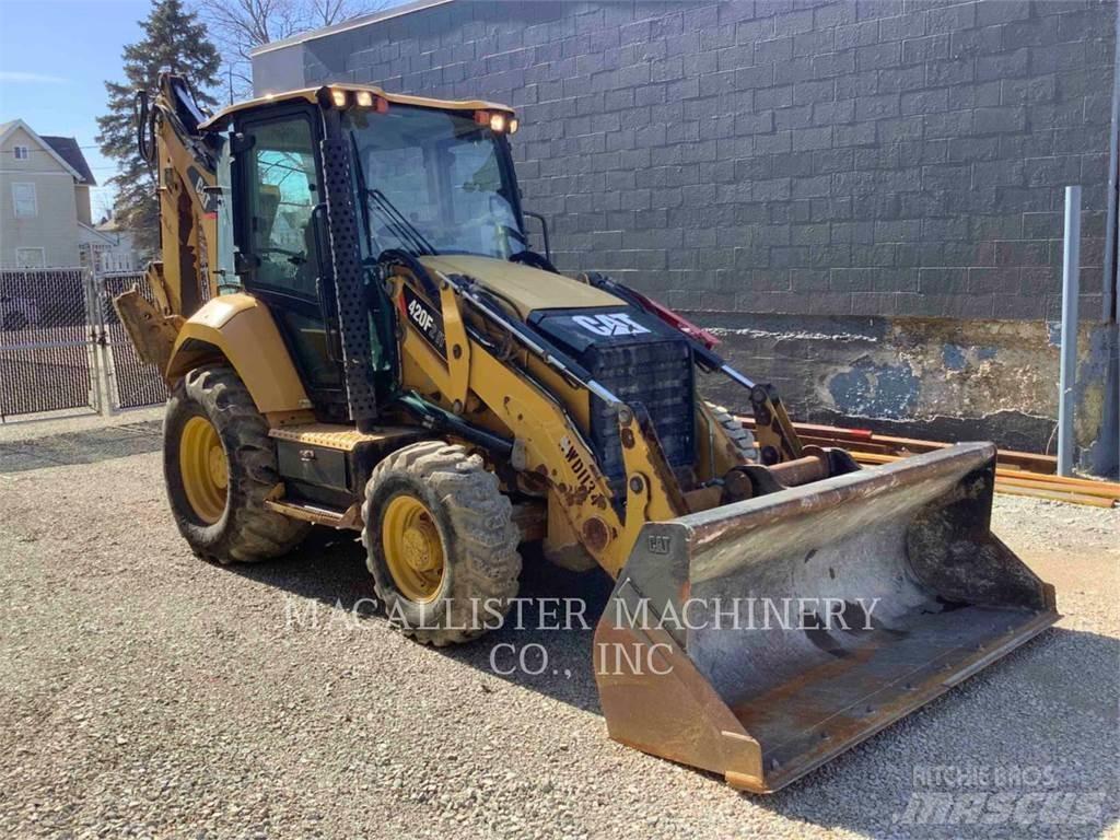 CAT 420F2IT Товарач със заден ексватор