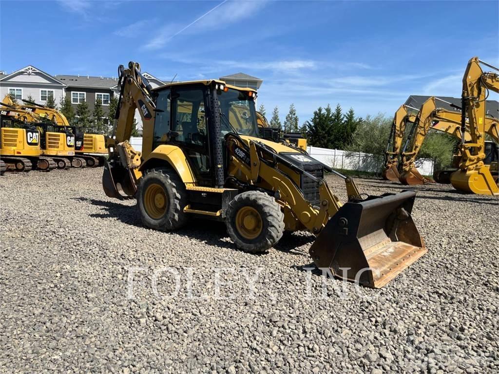 CAT 420F2IT Товарач със заден ексватор