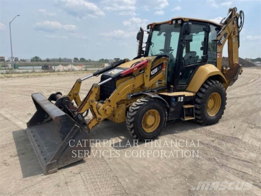 CAT 420F2IT Товарач със заден ексватор