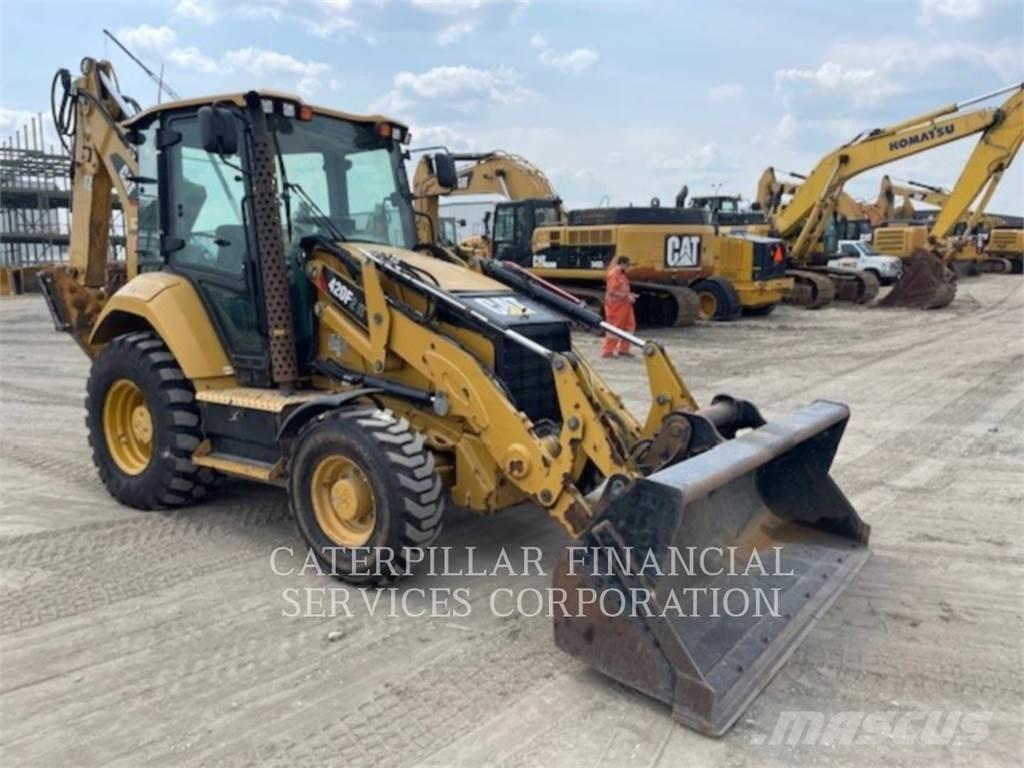 CAT 420F2IT Товарач със заден ексватор