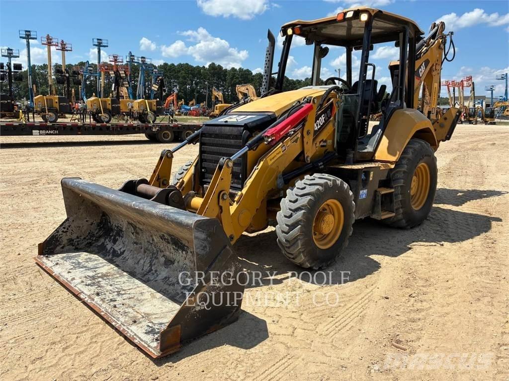 CAT 420F2IT Товарач със заден ексватор