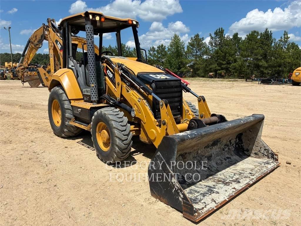 CAT 420F2IT Товарач със заден ексватор
