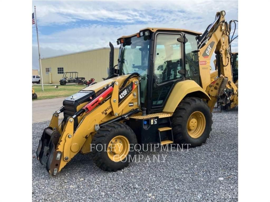 CAT 420F2IT Товарач със заден ексватор