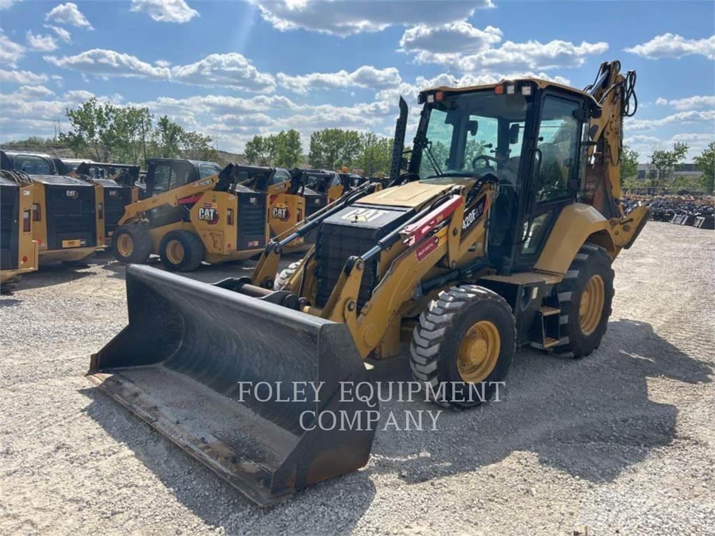 CAT 420F2IT Товарач със заден ексватор