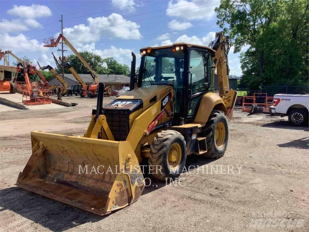 CAT 420F2ST Товарач със заден ексватор