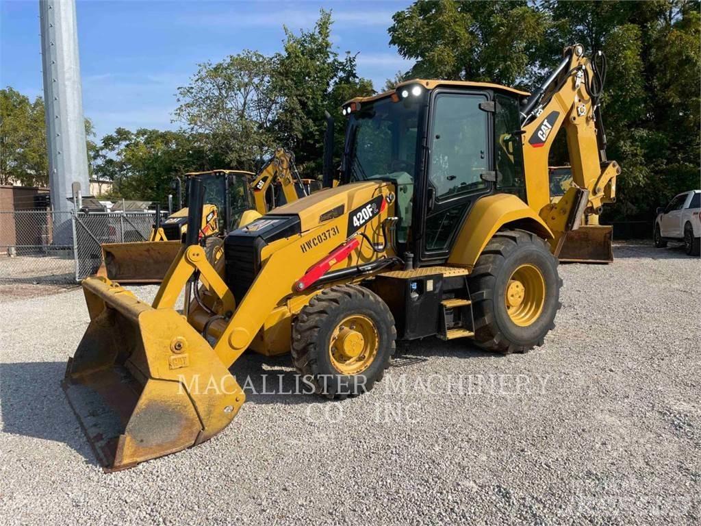 CAT 420F2ST Товарач със заден ексватор
