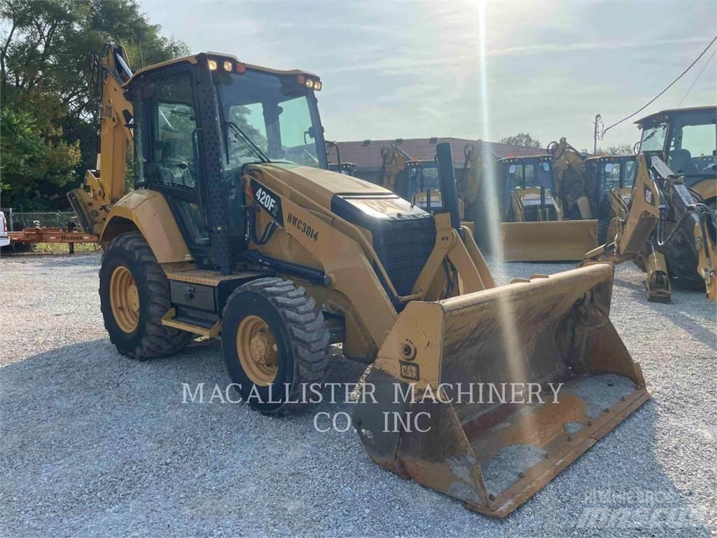CAT 420F2ST Товарач със заден ексватор