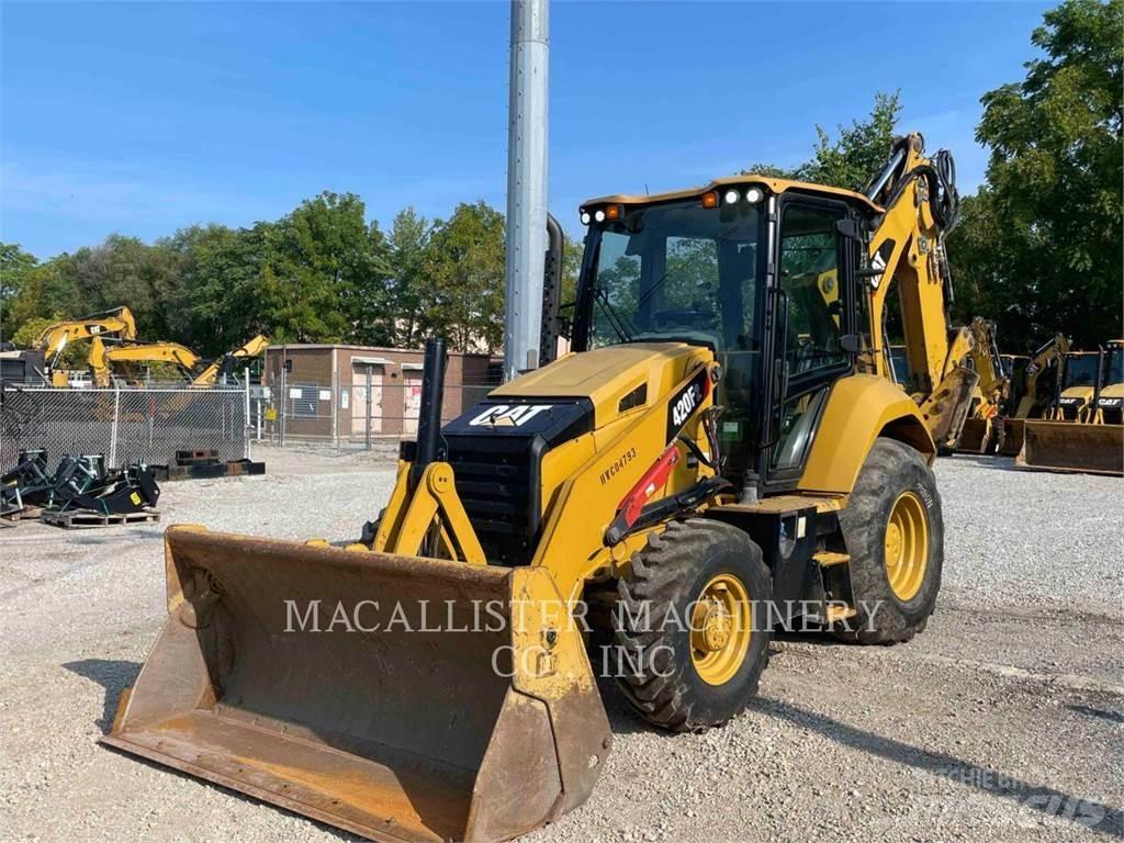 CAT 420F2ST Товарач със заден ексватор