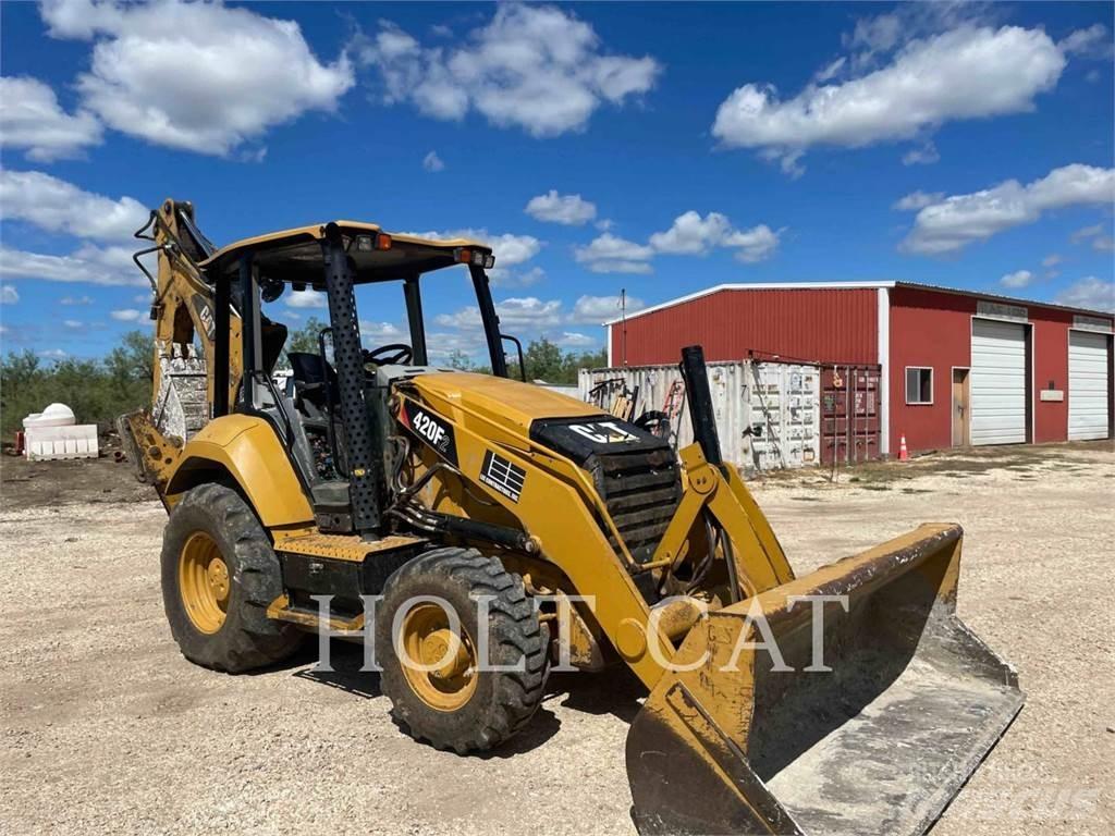 CAT 420F2ST Товарач със заден ексватор