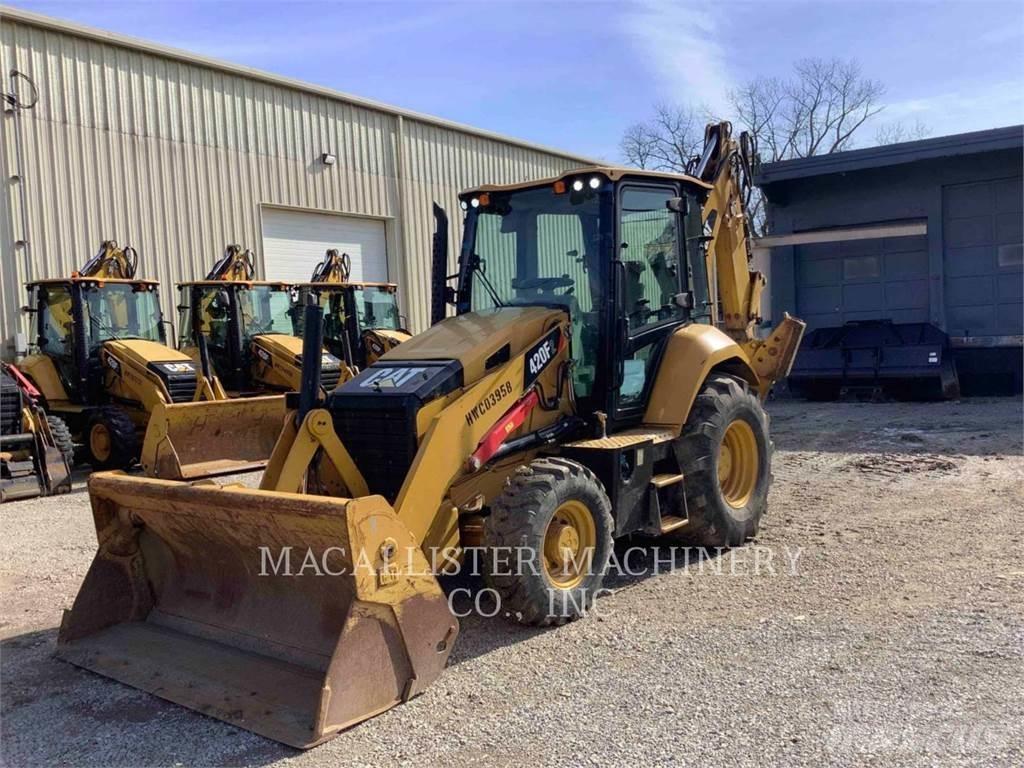 CAT 420F2ST Товарач със заден ексватор