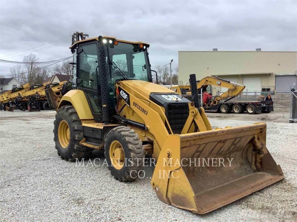 CAT 420F2ST Товарач със заден ексватор