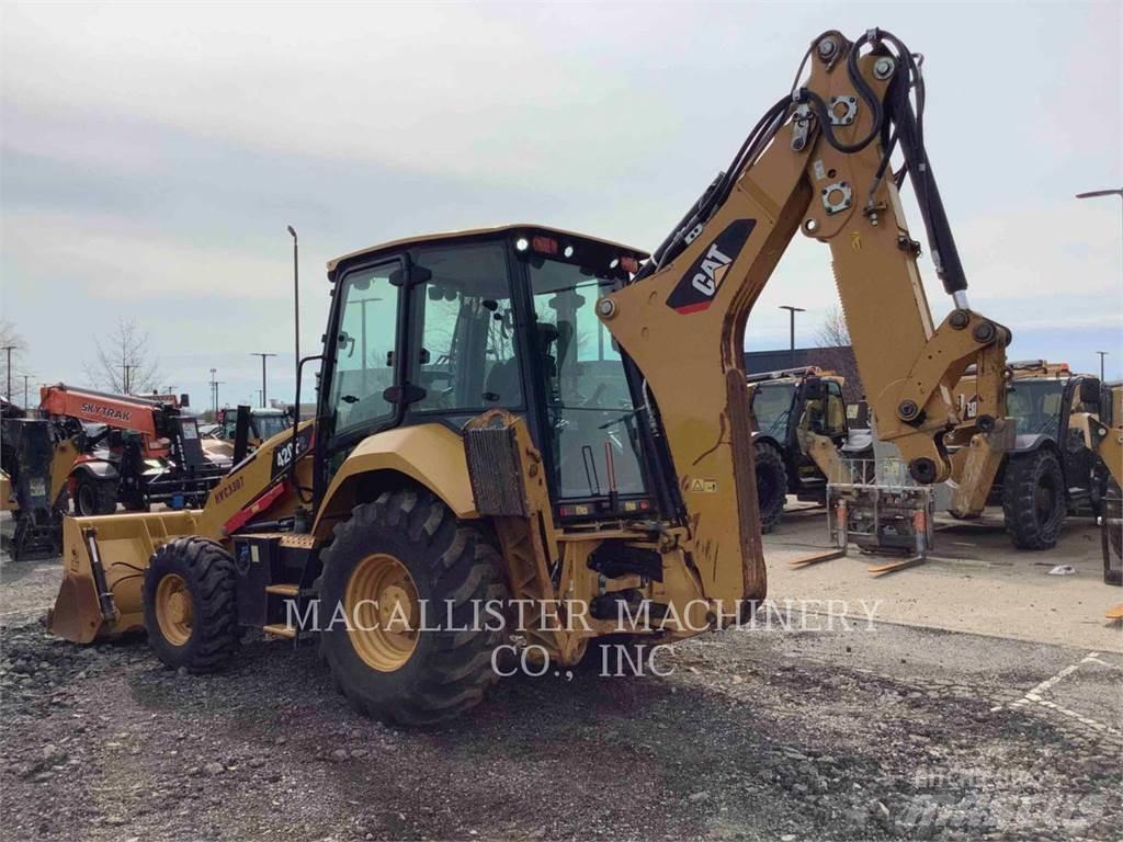 CAT 420F2ST Товарач със заден ексватор