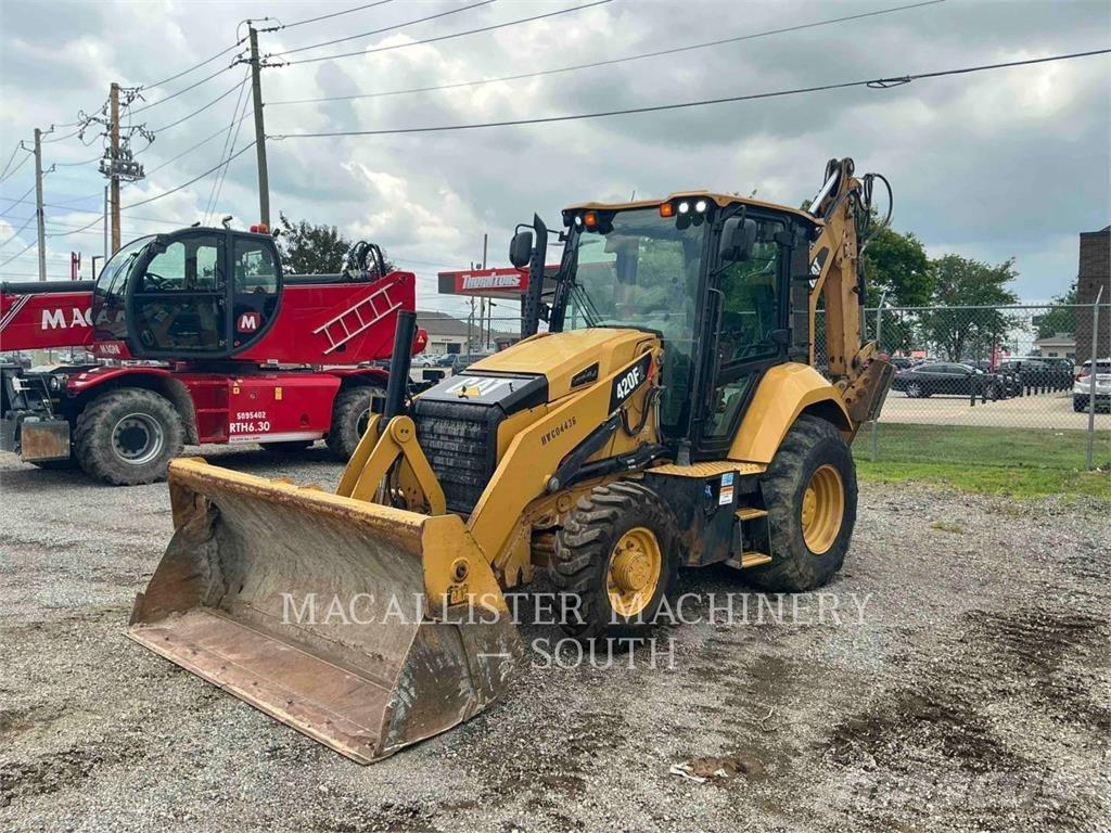 CAT 420F2ST Товарач със заден ексватор