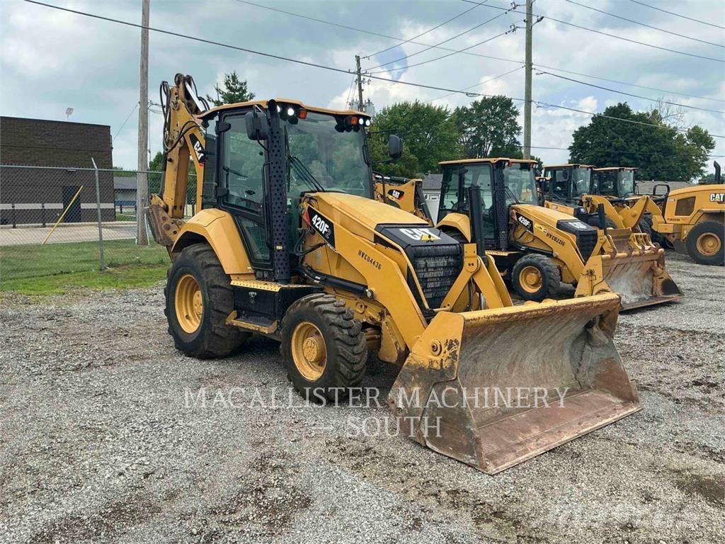 CAT 420F2ST Товарач със заден ексватор
