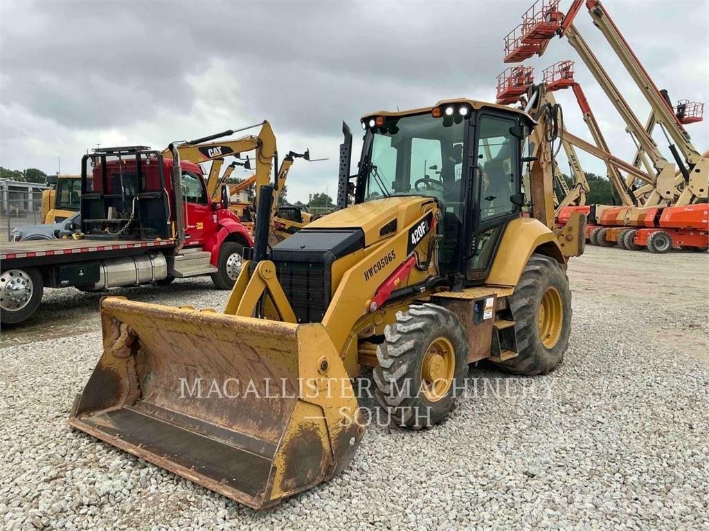 CAT 420F2ST Товарач със заден ексватор