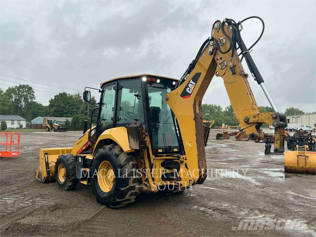 CAT 420F2ST Товарач със заден ексватор
