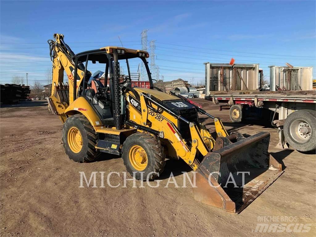 CAT 420FIT A Товарач със заден ексватор