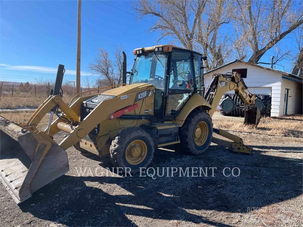 CAT 420FST Товарач със заден ексватор