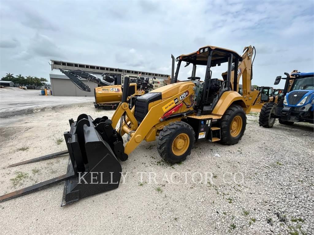 CAT 420XE Товарач със заден ексватор