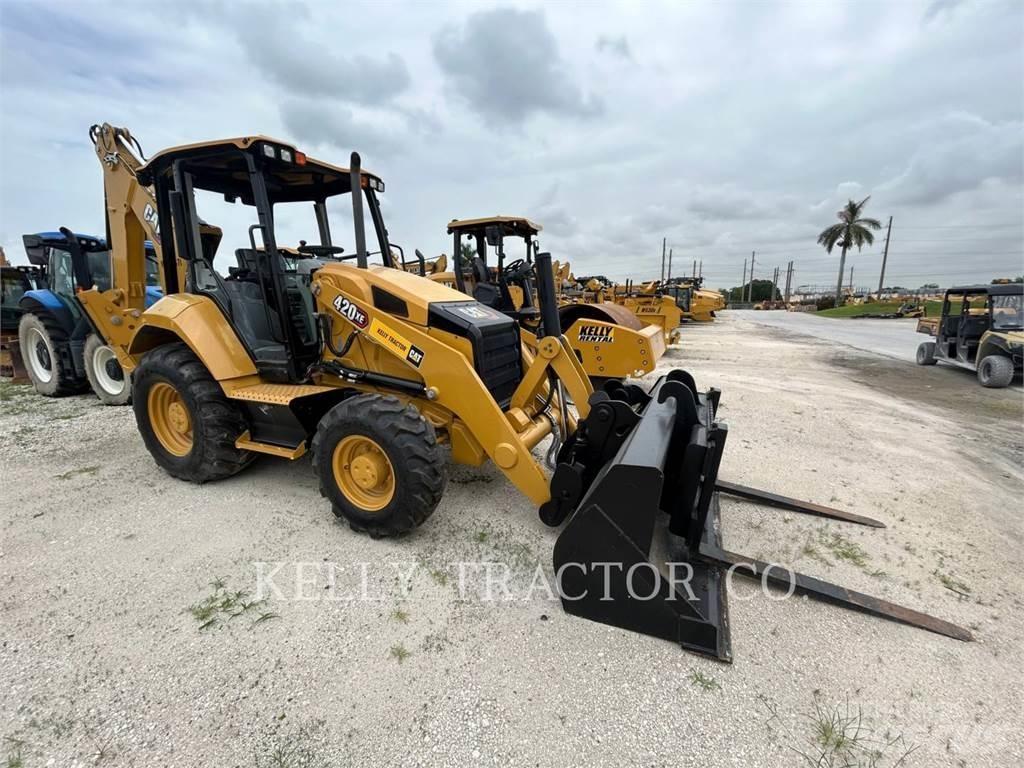 CAT 420XE Товарач със заден ексватор