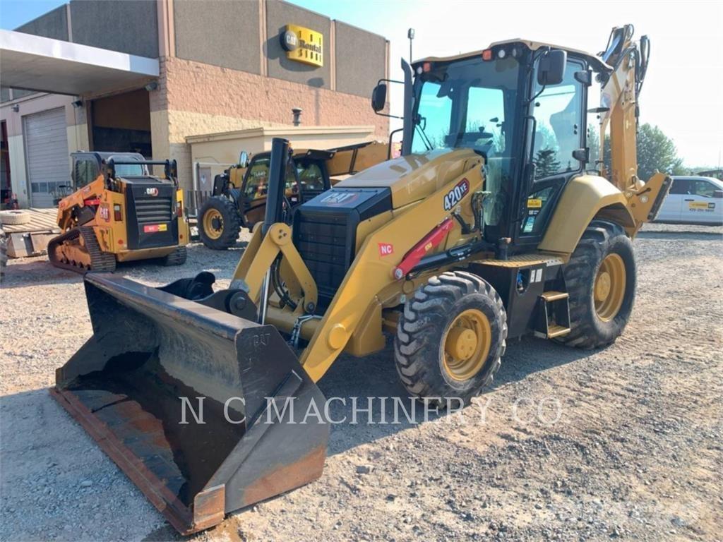 CAT 420XE Товарач със заден ексватор