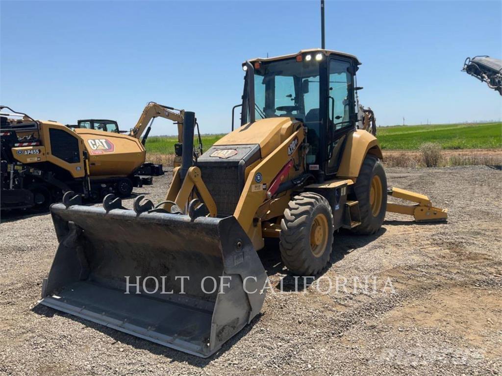 CAT 420XE Товарач със заден ексватор