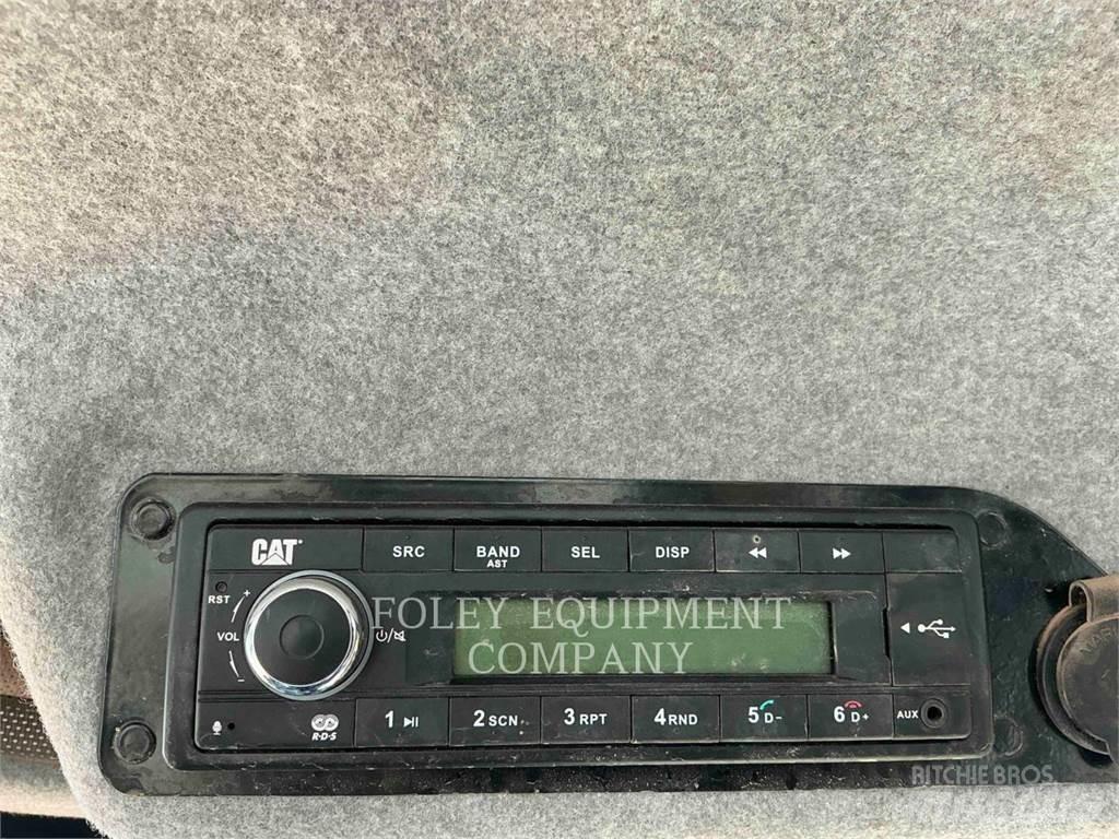 CAT 420XE-07IT Товарач със заден ексватор