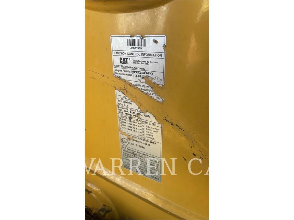 CAT 420XE AE4T Товарач със заден ексватор