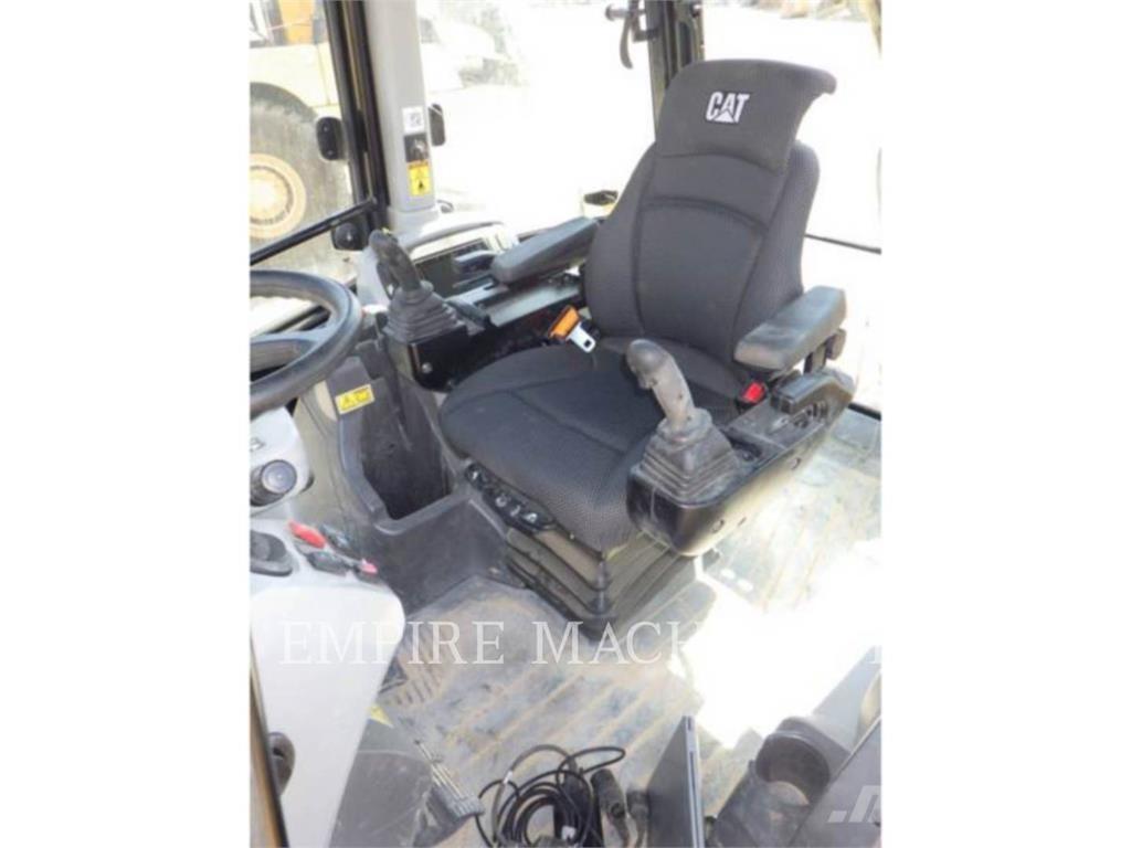 CAT 420XE4ECIP Товарач със заден ексватор