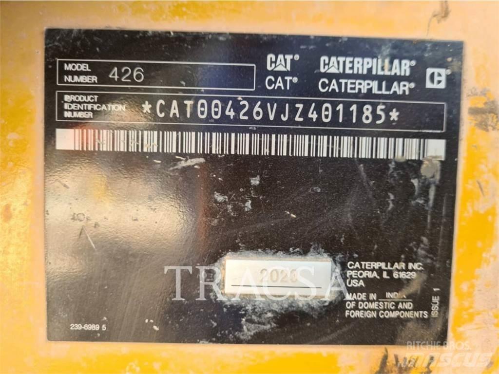 CAT 426 Товарач със заден ексватор