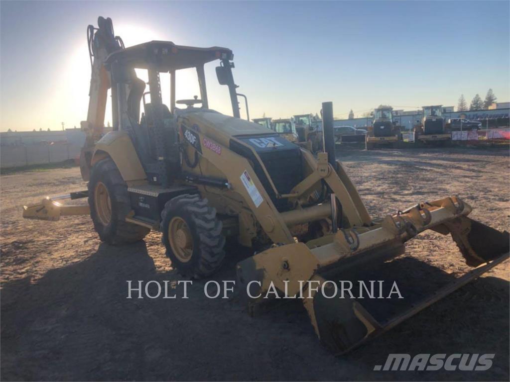 CAT 430 Товарач със заден ексватор