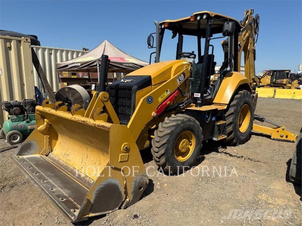 CAT 430 Товарач със заден ексватор