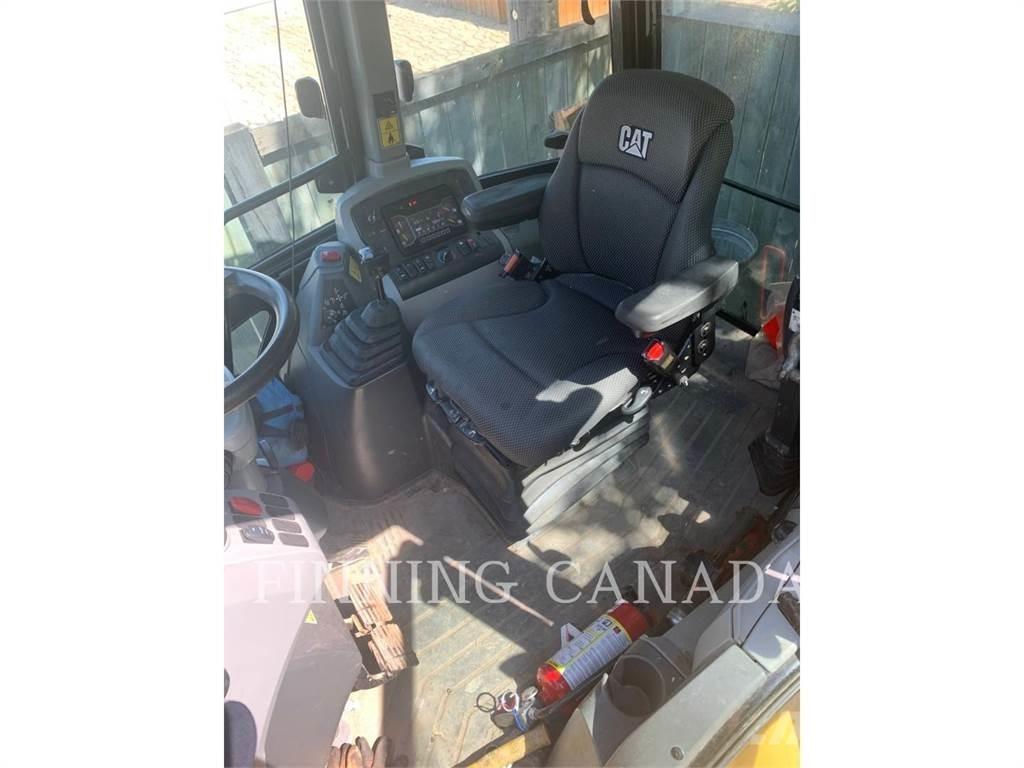 CAT 430-07 Товарач със заден ексватор